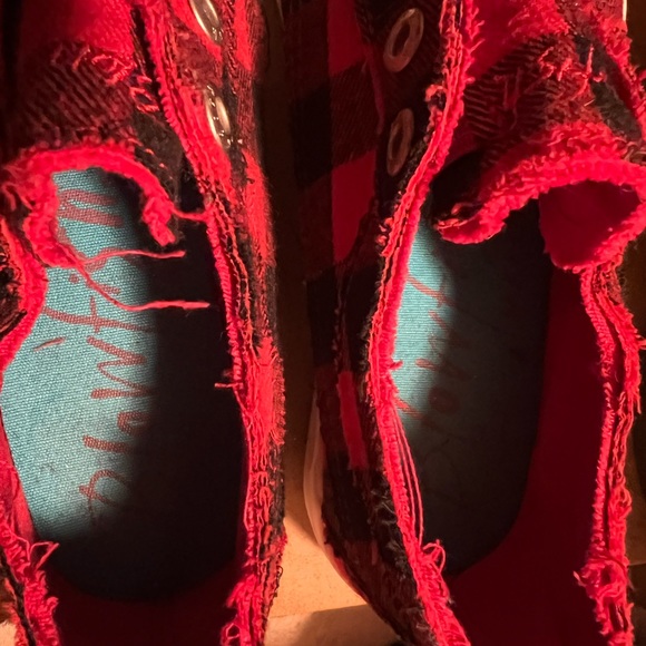 Buffalo Plaid Holiday Valentine Shoes 8 Blowfish - Picture 3 of 6